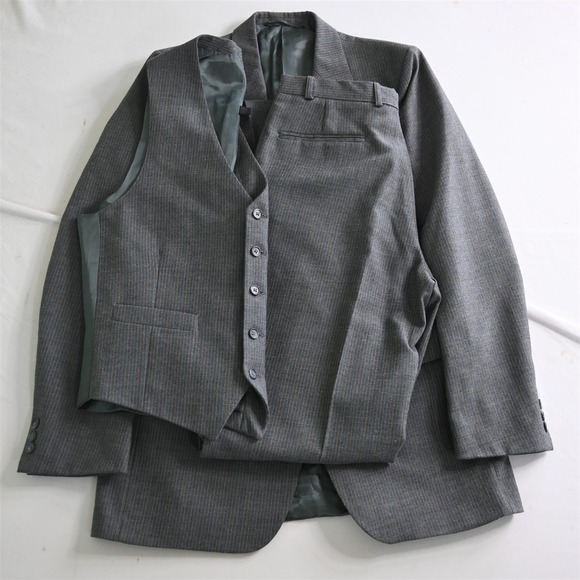 Vtg Woodmere 42L 32x36 Gray Striped Paris Wool Mens‎ Jacket Pants Suit